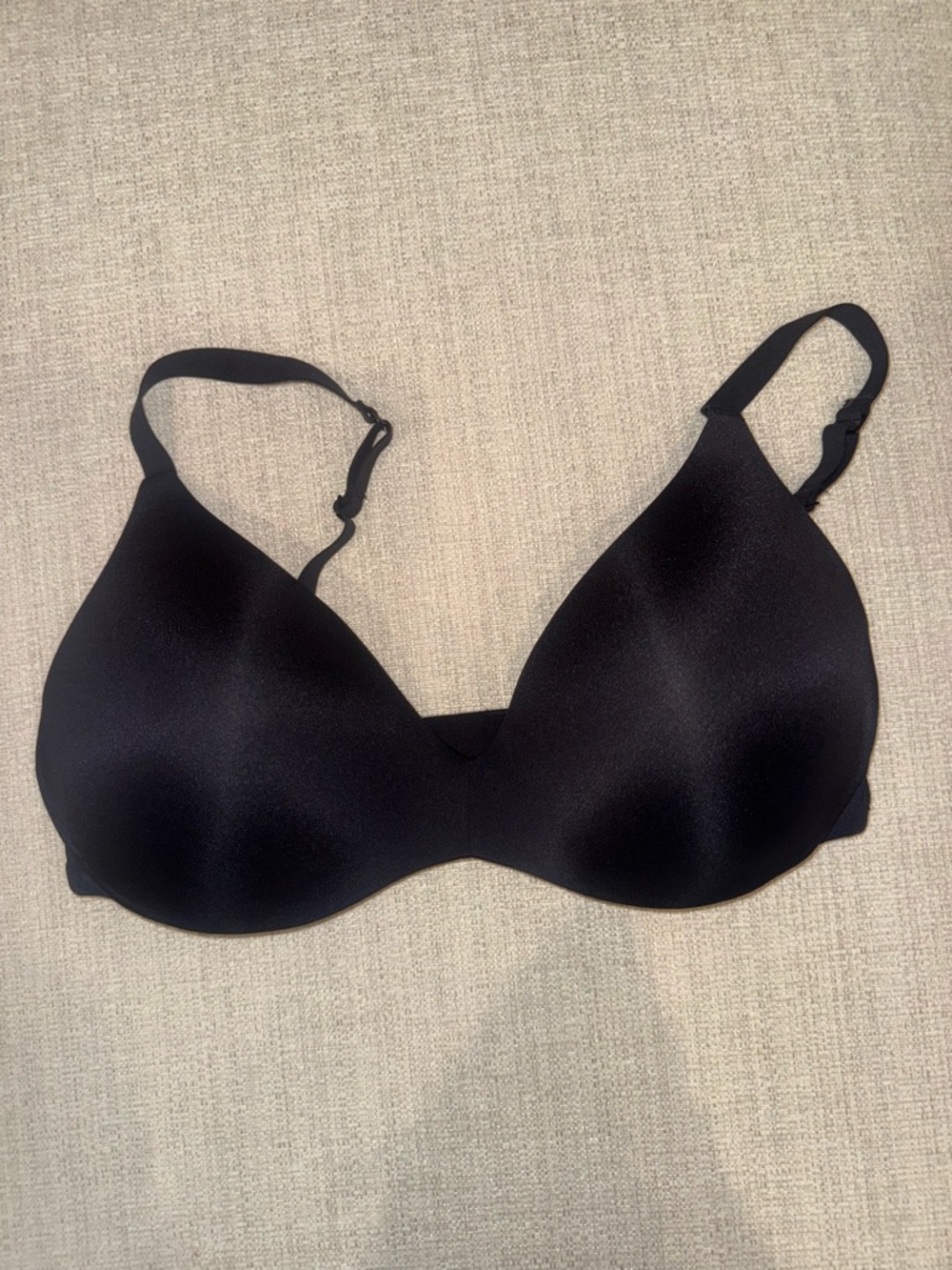 SKIMS Wireless Form Push Up Plunge Bra